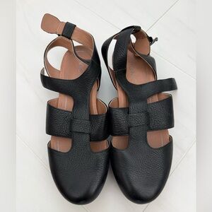 New Vionic Faye Womens 7 Black Leather Ankle Strap Closed Toe Chunky Clog Sandal